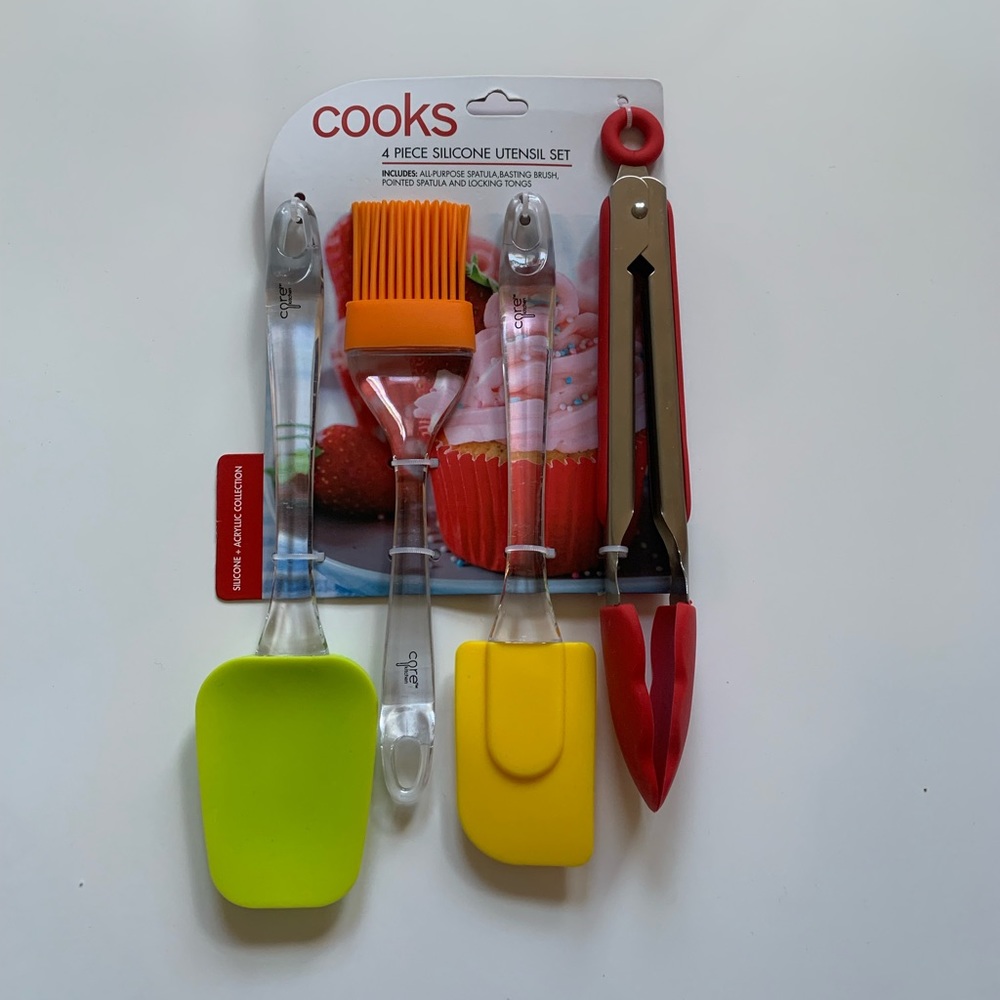 cooks silicon Utensils and glove